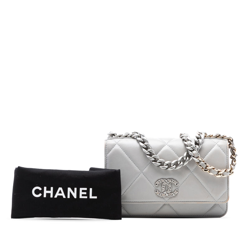 Quilted Lambskin 19 Wallet on Chain - Image 8