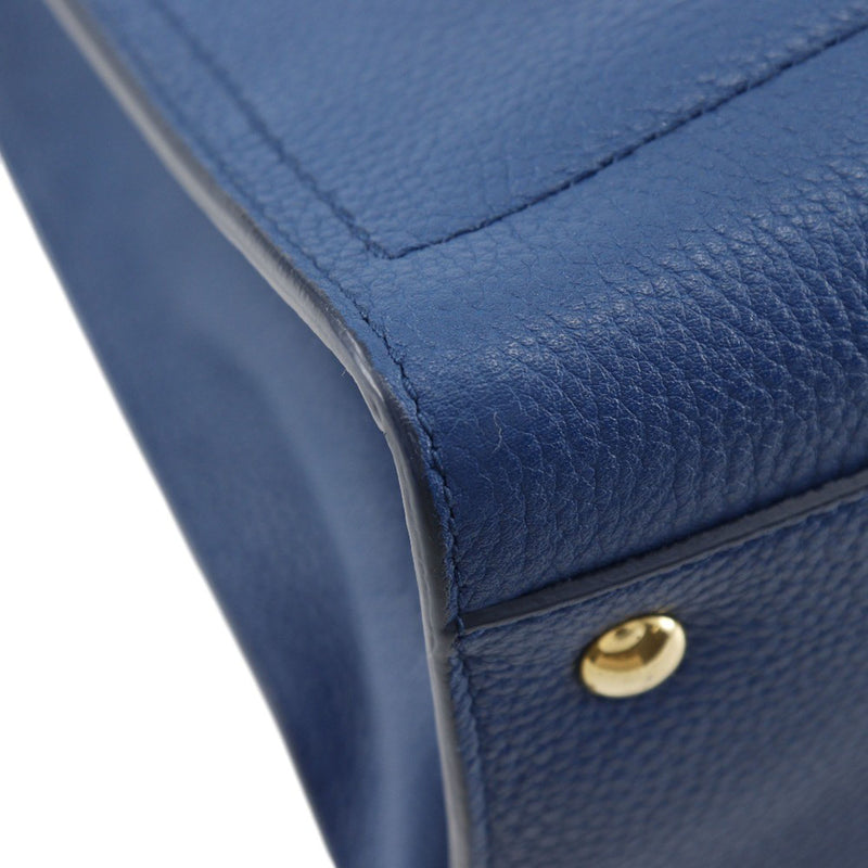 Medium Leather Pebbled Amy Tote - Image 11