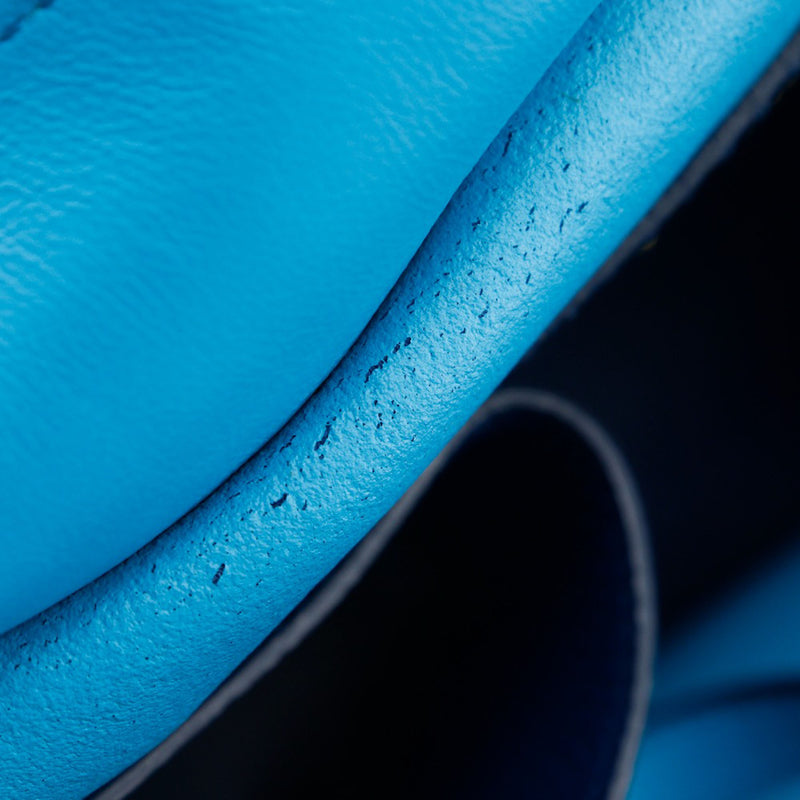 Medium Leather Pebbled Amy Tote - Image 6
