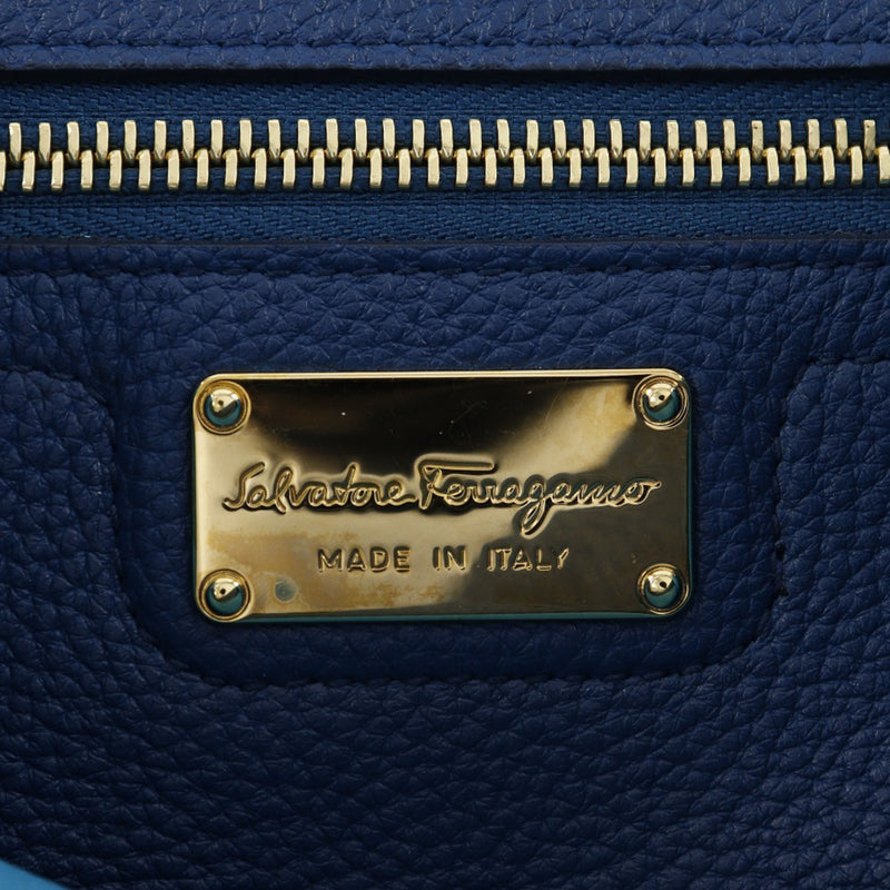 Medium Leather Pebbled Amy Tote - Image 9