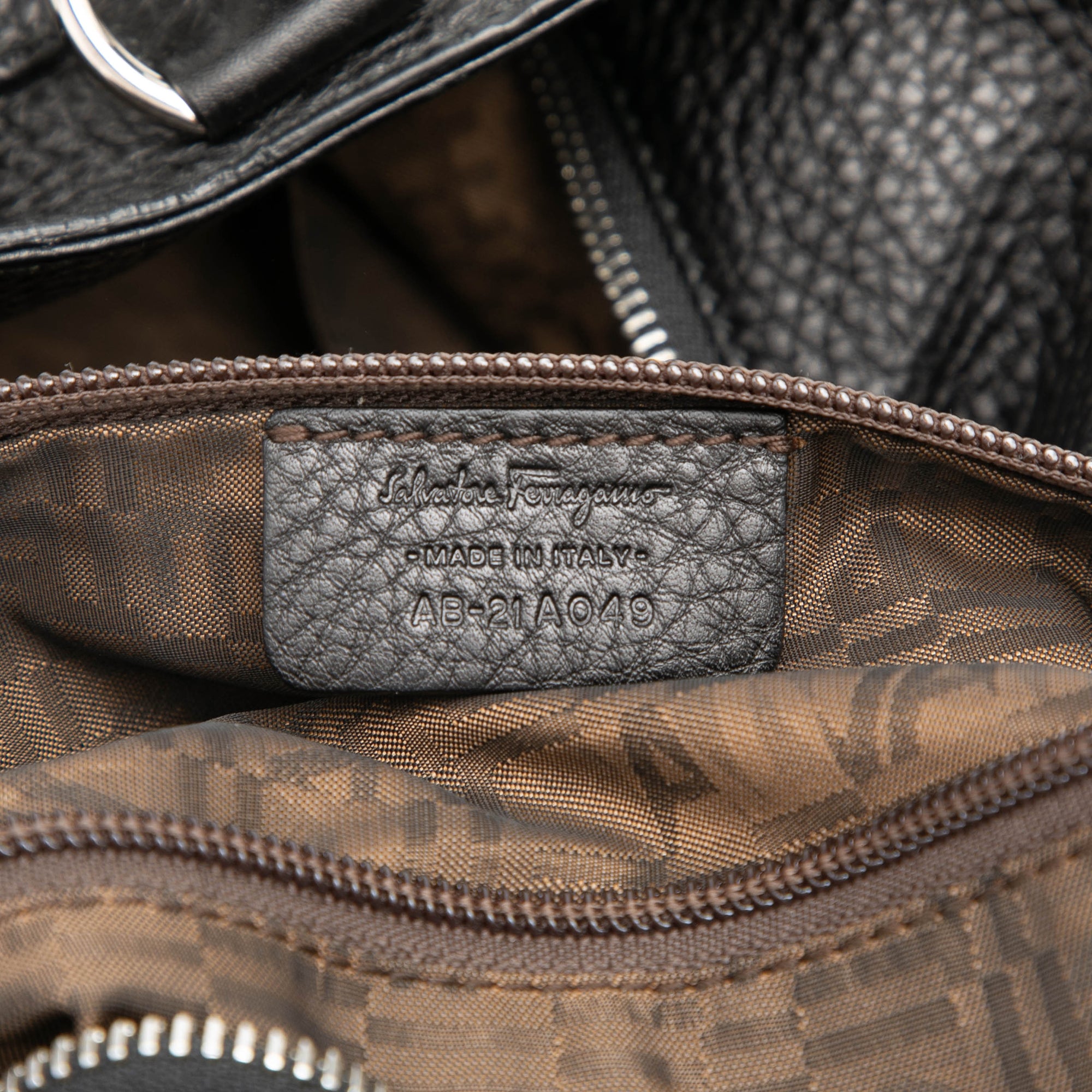Leather Gancini Marisa Handbag - Image 5