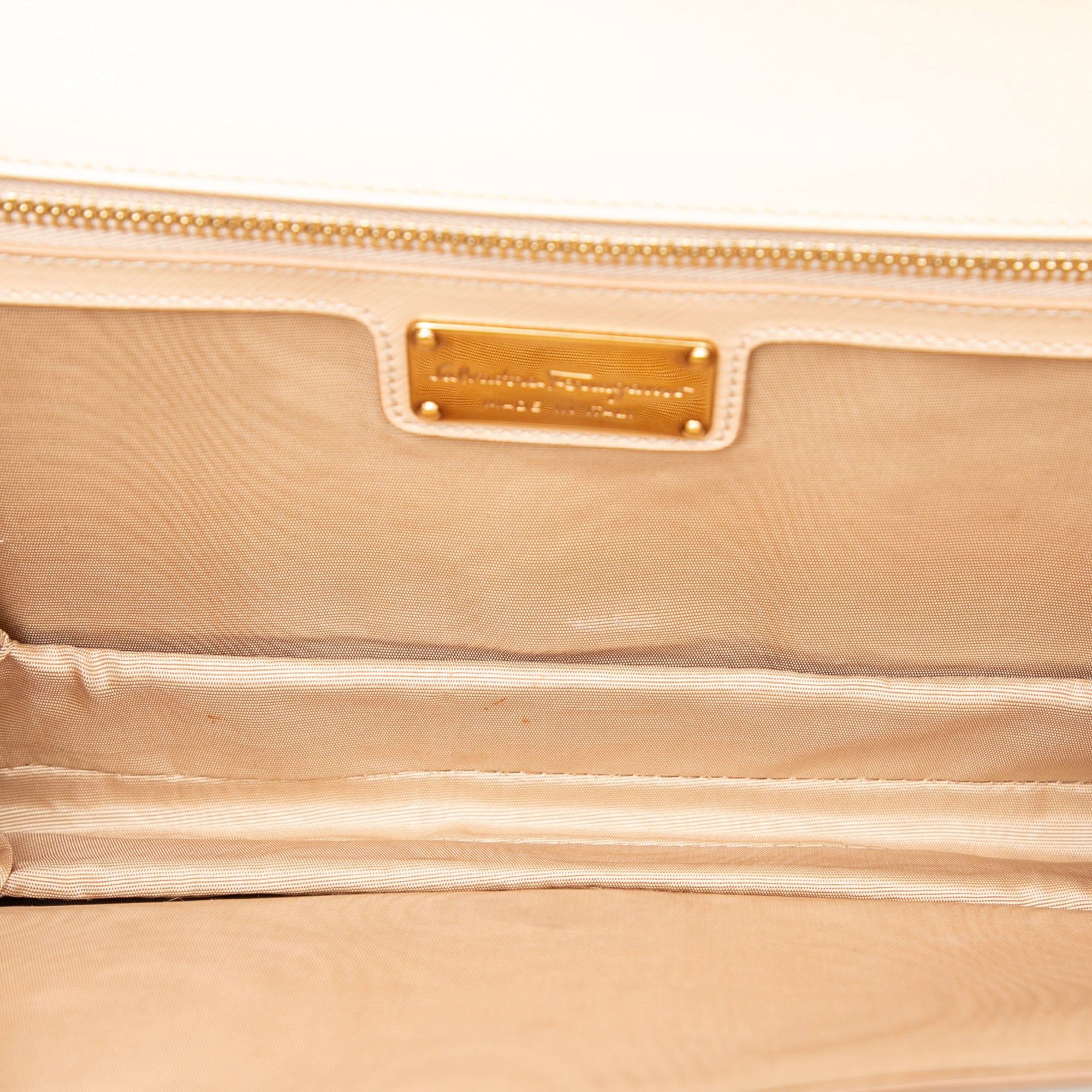 Medium Leather Vara Ginny Crossbody - Image 4
