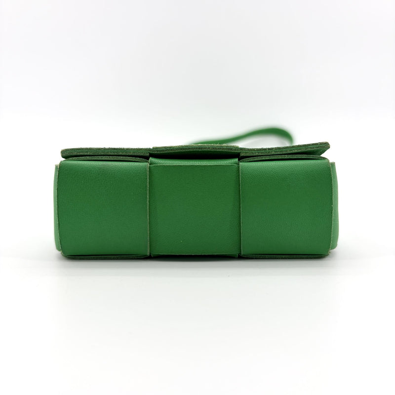 Bottega Veneta Cassette Maxi Intrecciato Leather Green Bag