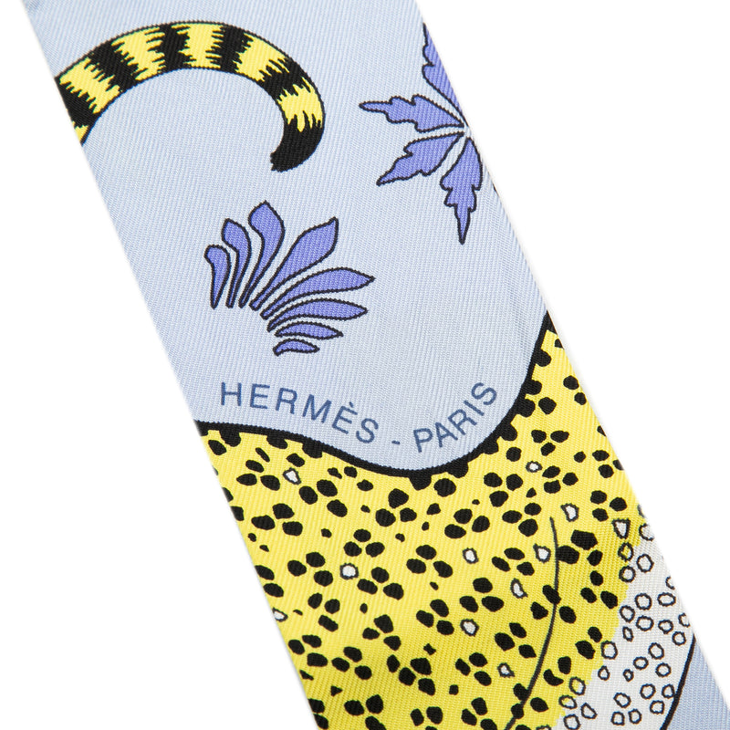 Les Leopards Silk Twilly Scarf - Image 3