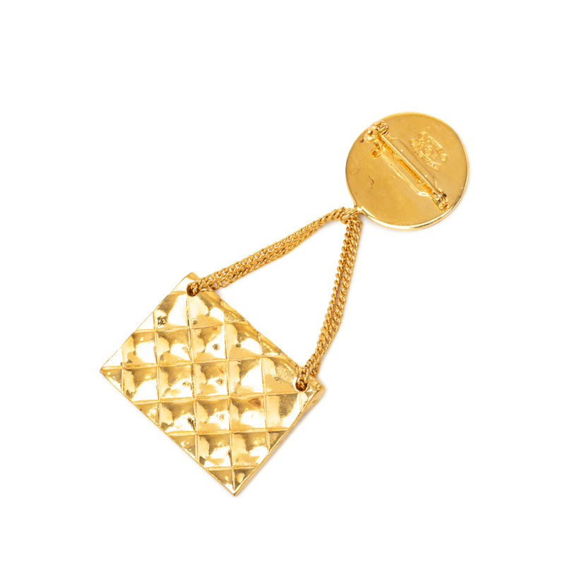 CC Gold Plated Quilted Flap Bag Medallion Brooch - Image 2