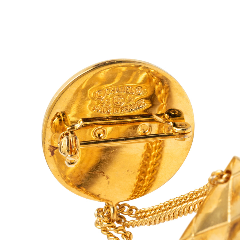 CC Gold Plated Quilted Flap Bag Medallion Brooch - Image 3