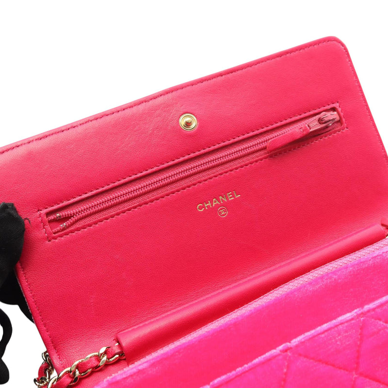 CC Quilted Velvet Wallet on Chain - Image 8