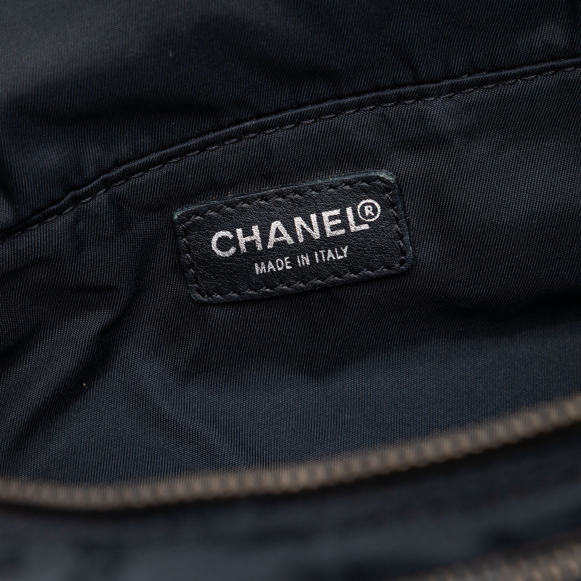 New Travel Line Nylon Vanity Bag - Image 5