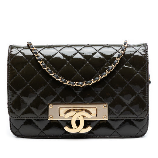 Quilted Patent Golden Class Wallet on Chain - Image 1