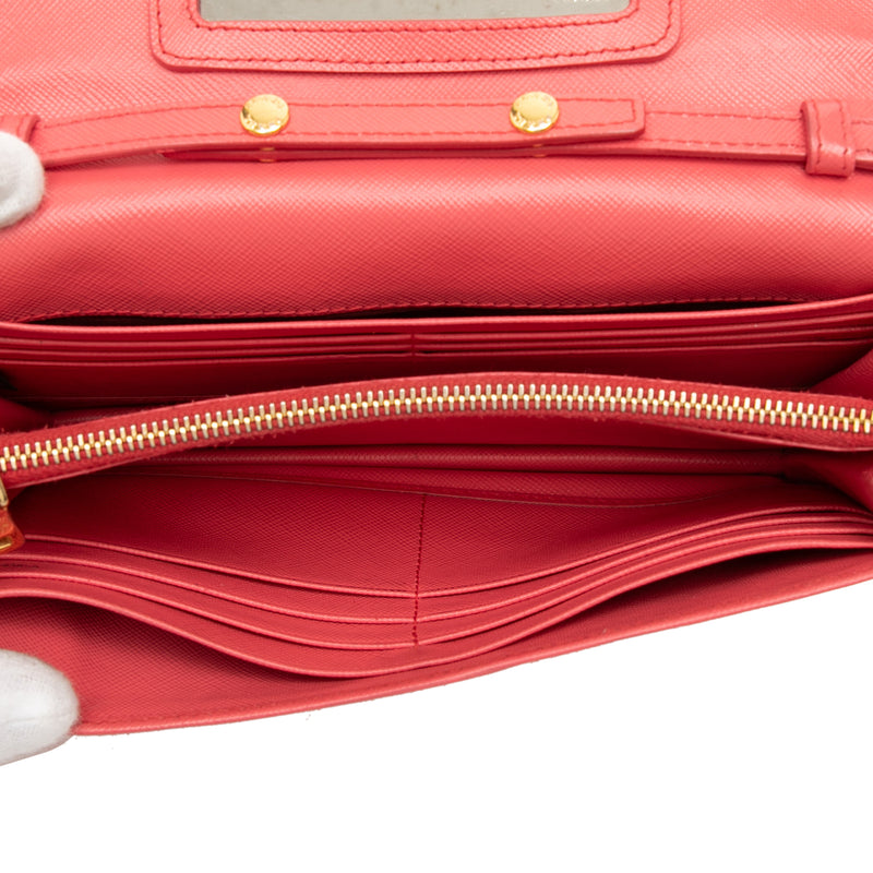Saffiano Lux Wallet On Chain - Image 4