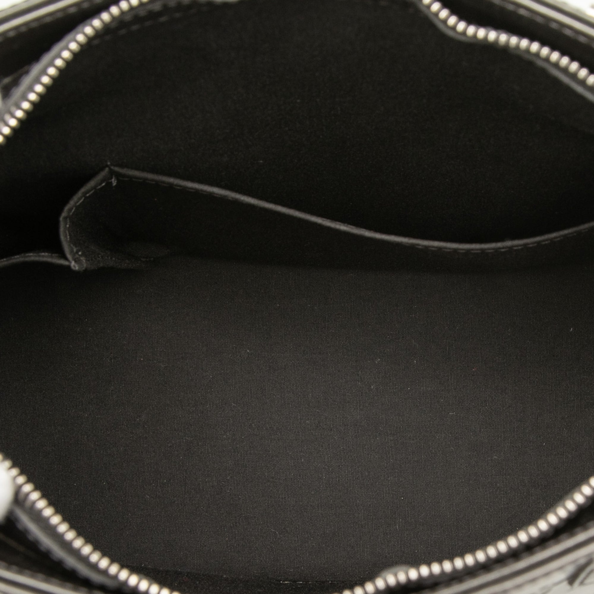 Monogram Mat Stockton - Image 4