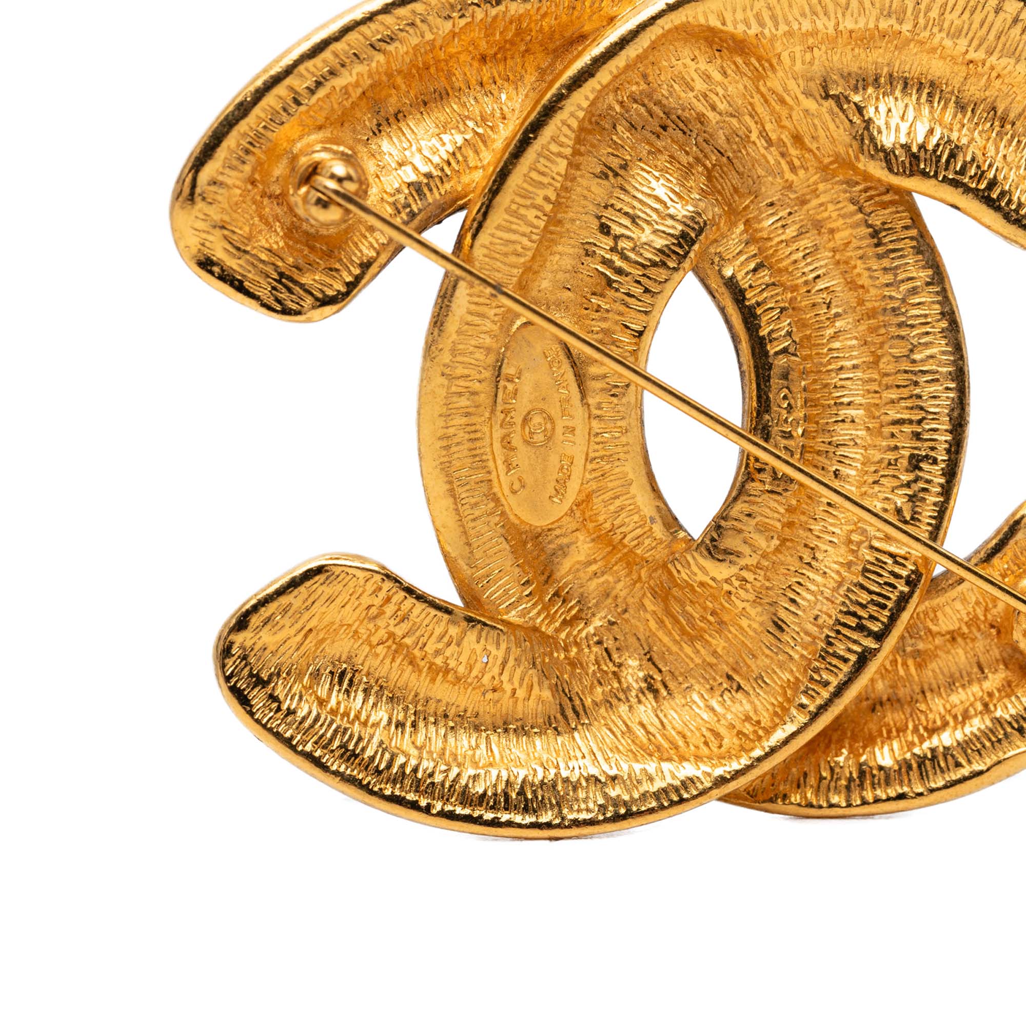 CC Gold Plated Quilted Brooch - Image 3