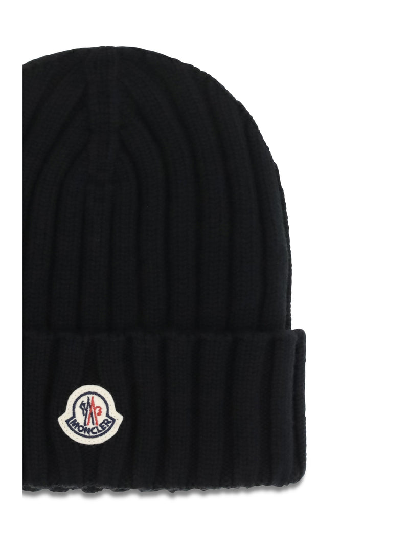 Moncler L20933b00036a9327 Ribbed Merino Wool Beanie — Black Beanies