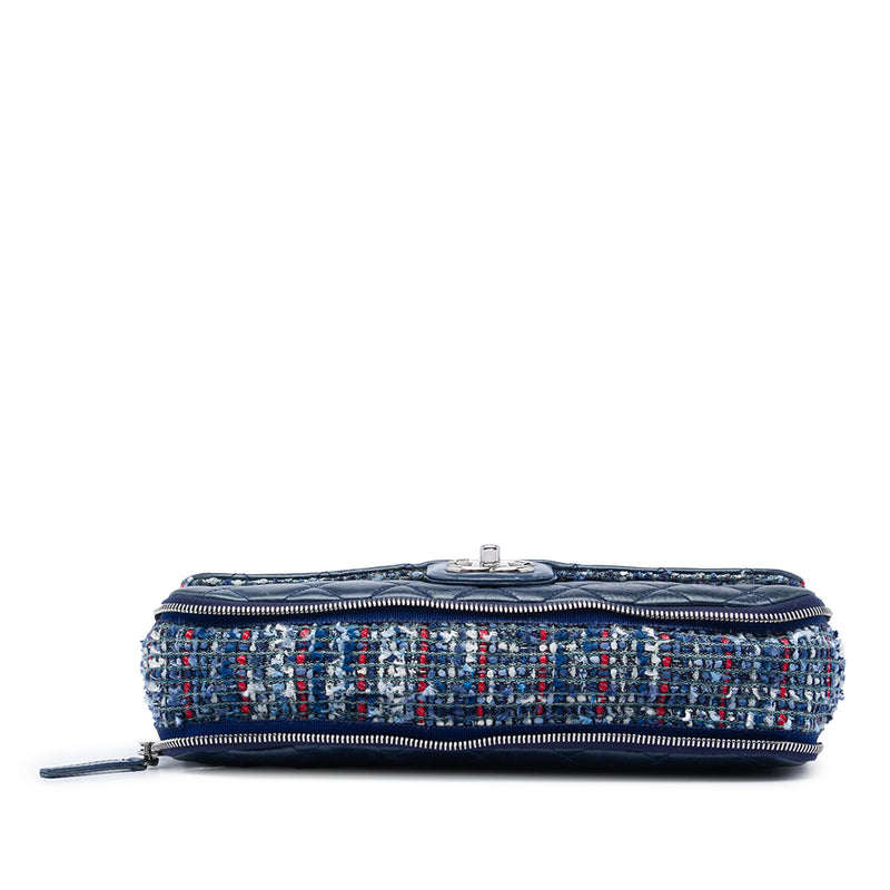 CC Wrinkled Lambskin and Tweed Shoulder Bag - Image 3