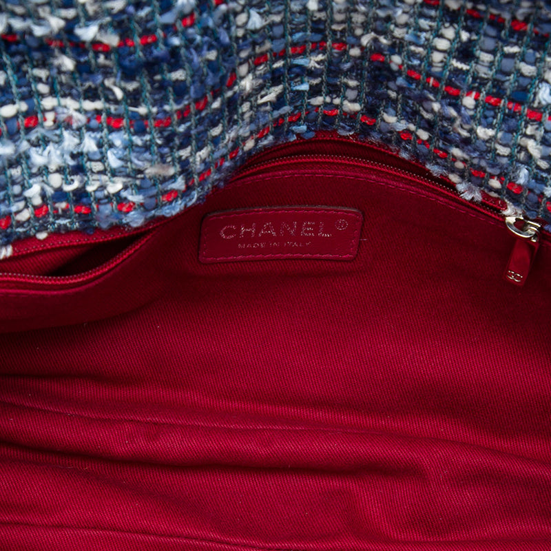 CC Wrinkled Lambskin and Tweed Shoulder Bag - Image 4