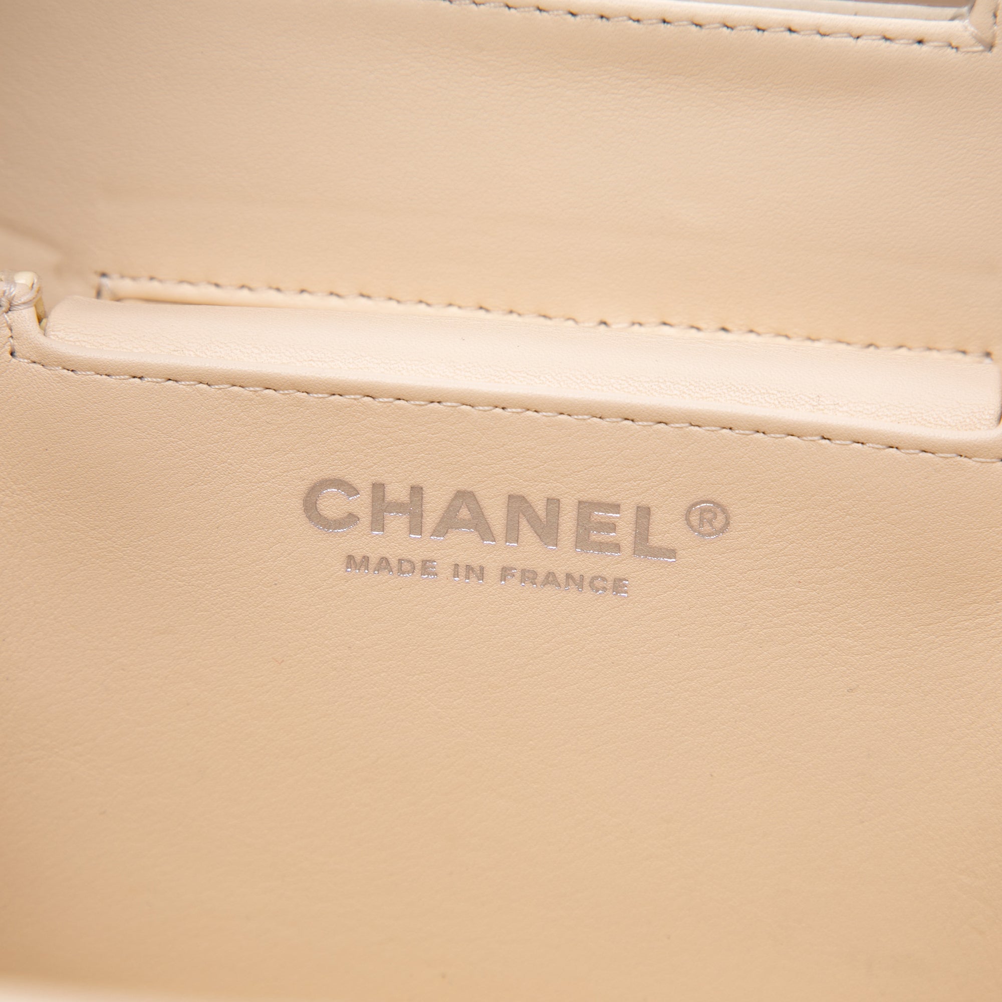 Mini CC Quilted Patent Vanity Bag - Image 5