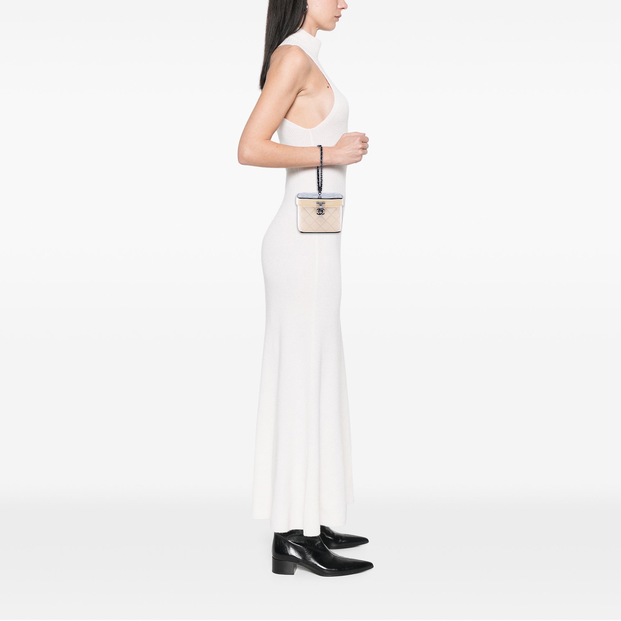 Mini CC Quilted Patent Vanity Bag - Image 6
