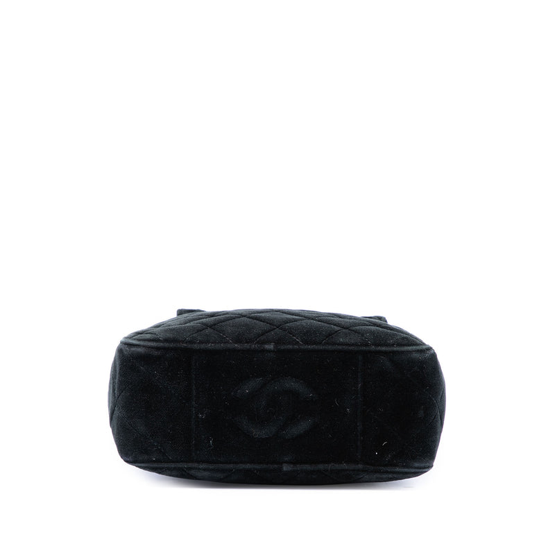 CC Quilted Velvet Handbag - Image 3