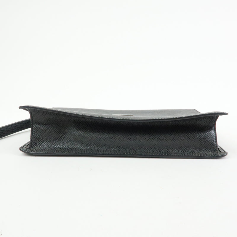 Louis Vuitton Selenga Pochette Taiga Leather Black Bag