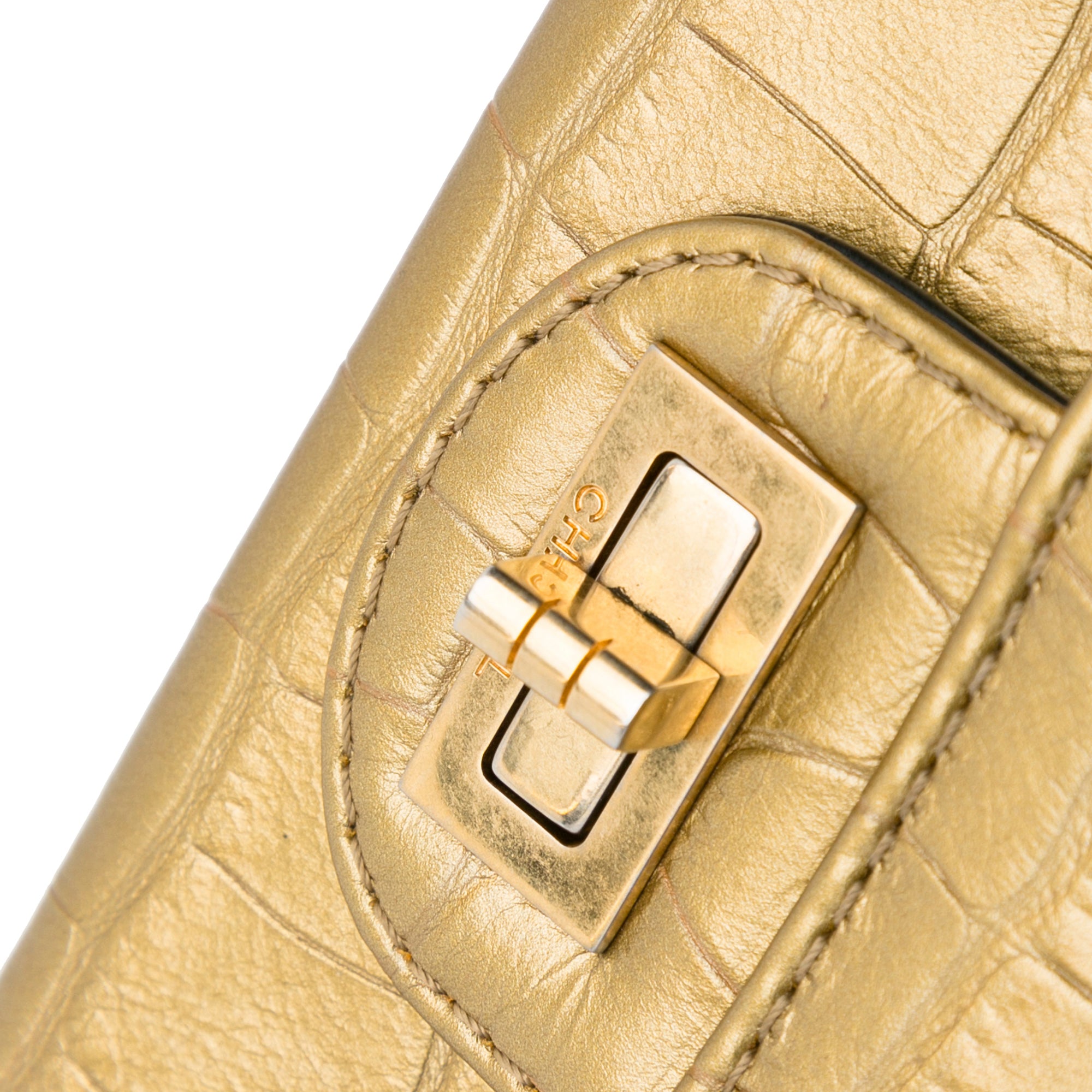 Medium Croc Embossed Lambskin 2.55 Reissue Double Flap Bag - Image 12