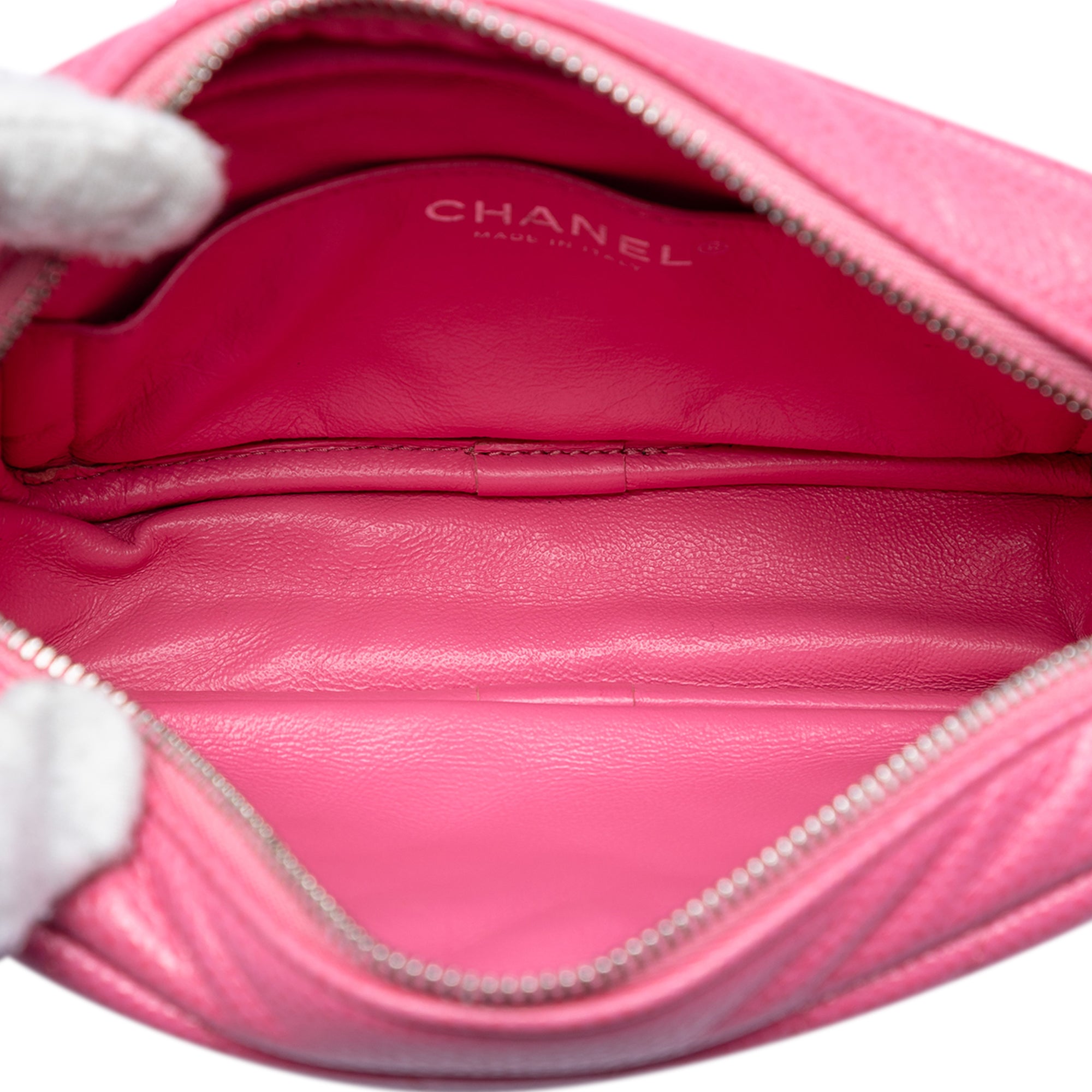 CC Chevron Caviar Camera Bag - Image 4