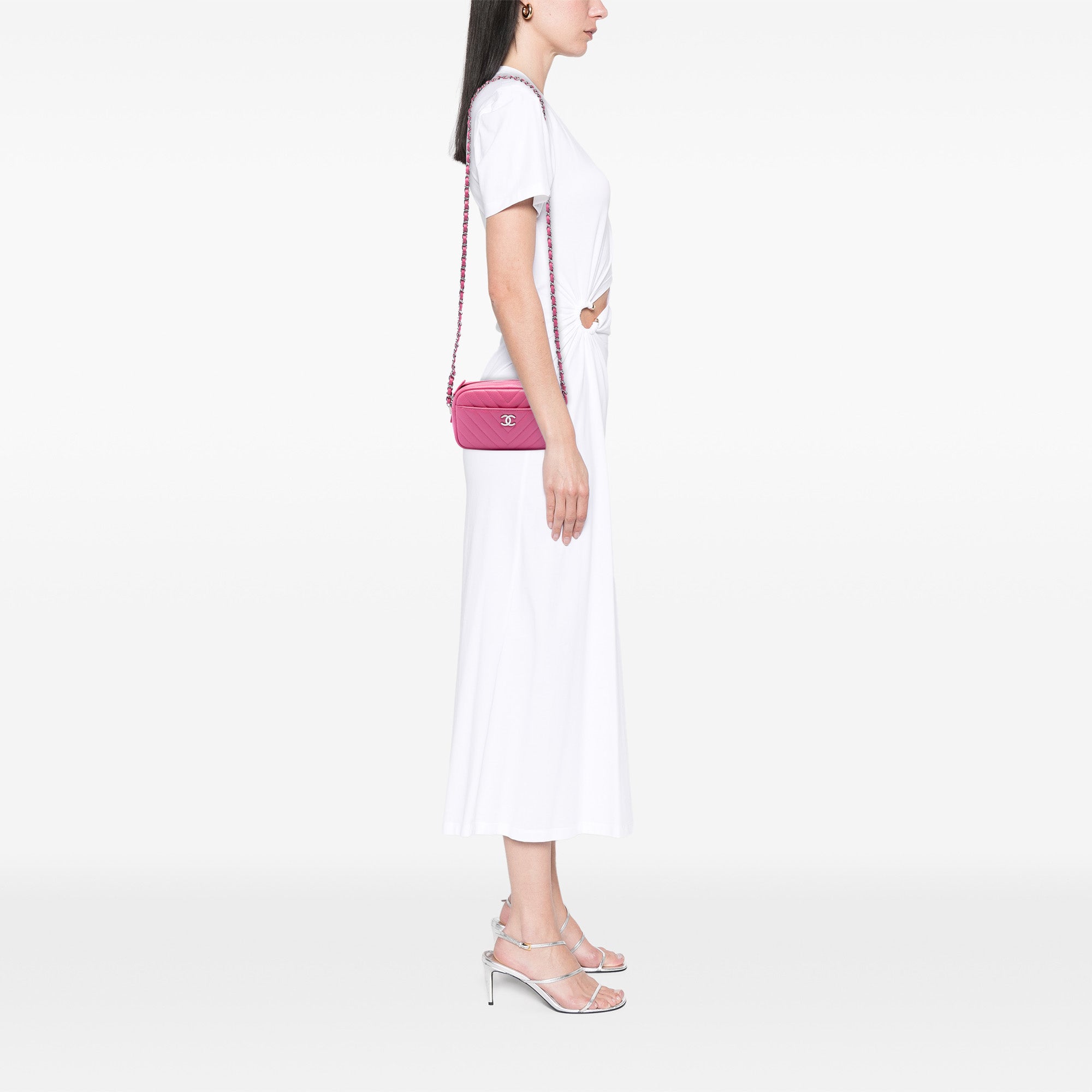 CC Chevron Caviar Camera Bag - Image 6