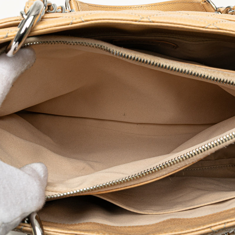 Caviar Grand Shopping Tote - Image 5