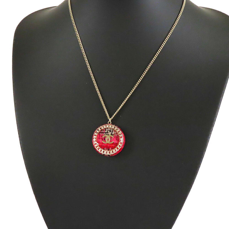 CC Gold Plated Resin Tweed Chain Round Pendant Necklace - Image 8
