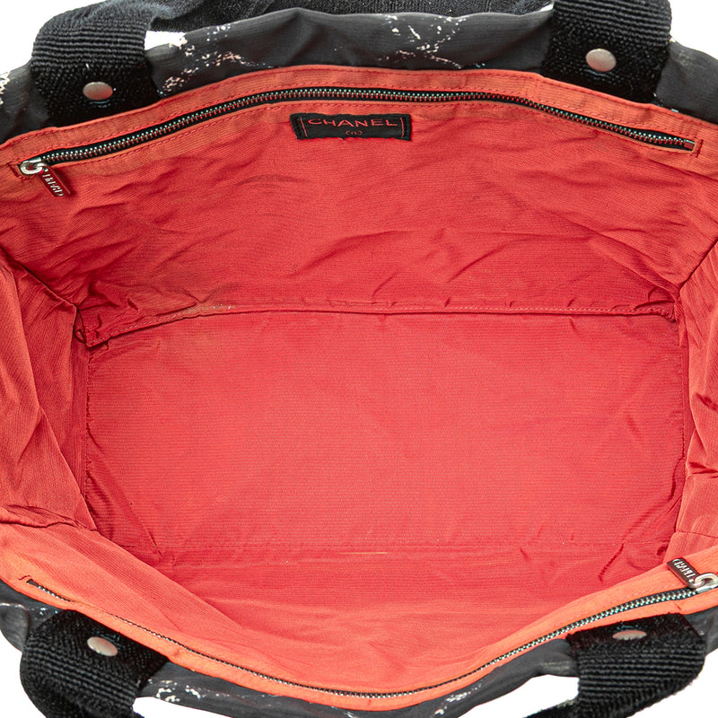 Old Travel Line Nylon Tote - Image 4