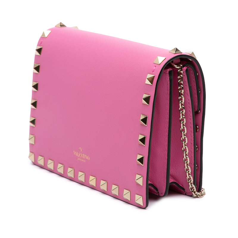 Pebbled Calfskin Rockstud Wallet On Chain - Image 2
