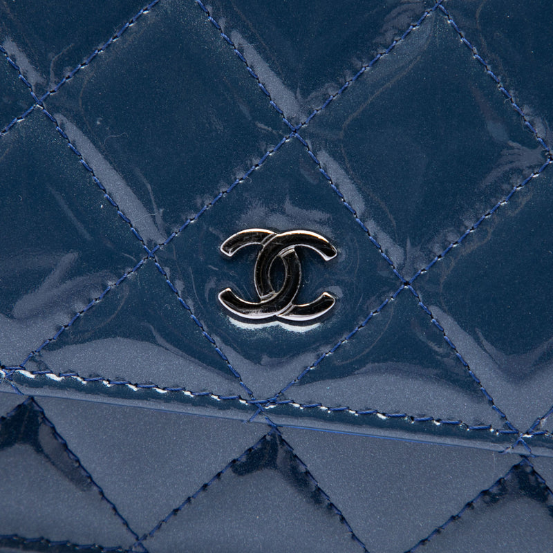 CC Quilted Patent Wallet On Chain - Image 5