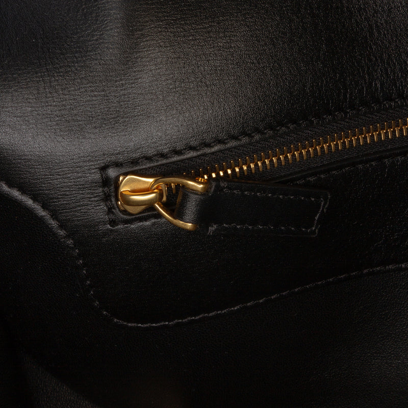 Medium Leather Vlogo Chain Shoulder Bag - Image 6