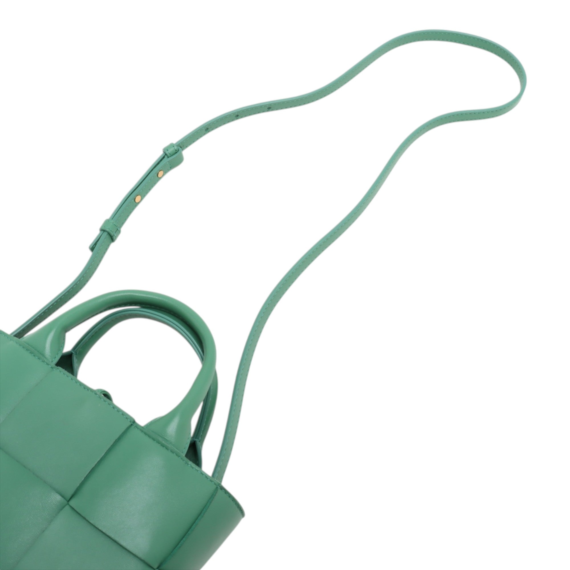 Candy Nappa Maxi Intrecciato Arco Tote - Image 10