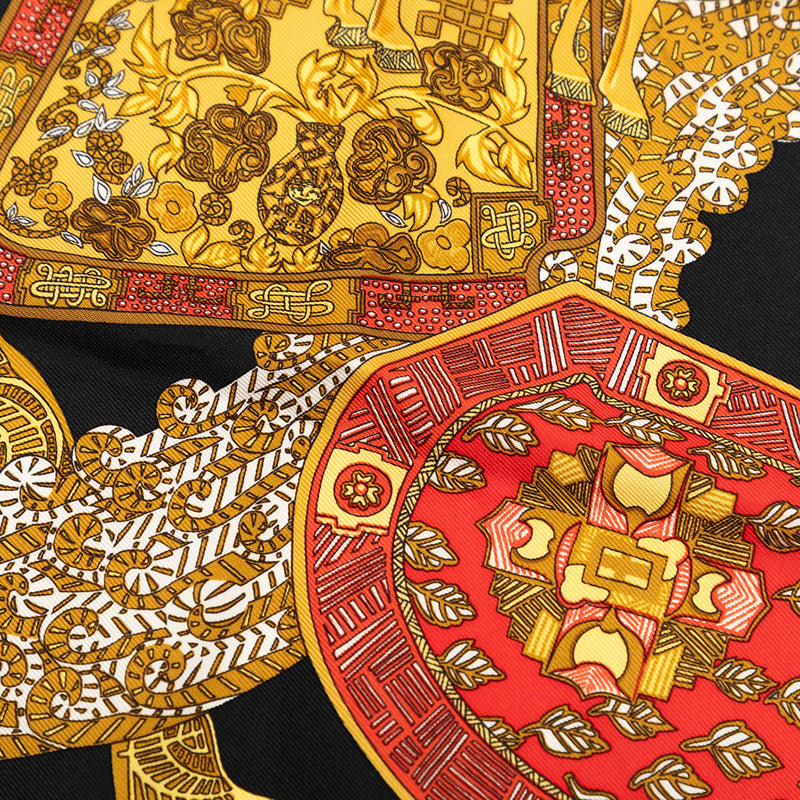 Art des Steppes Silk Handkerchief - Image 4