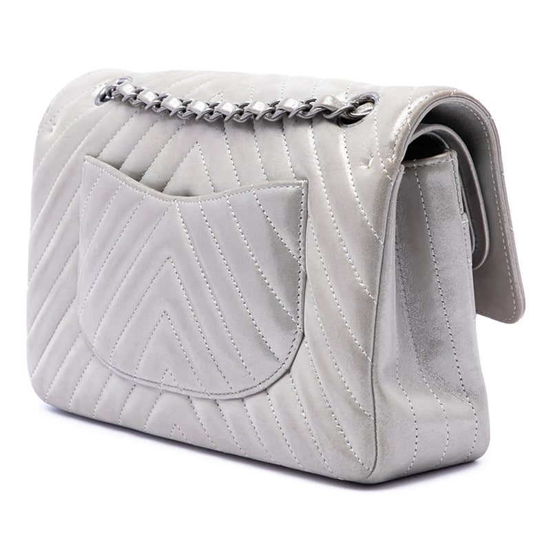 Medium Classic Chevron Iridescent Lambskin Double Flap - Image 2