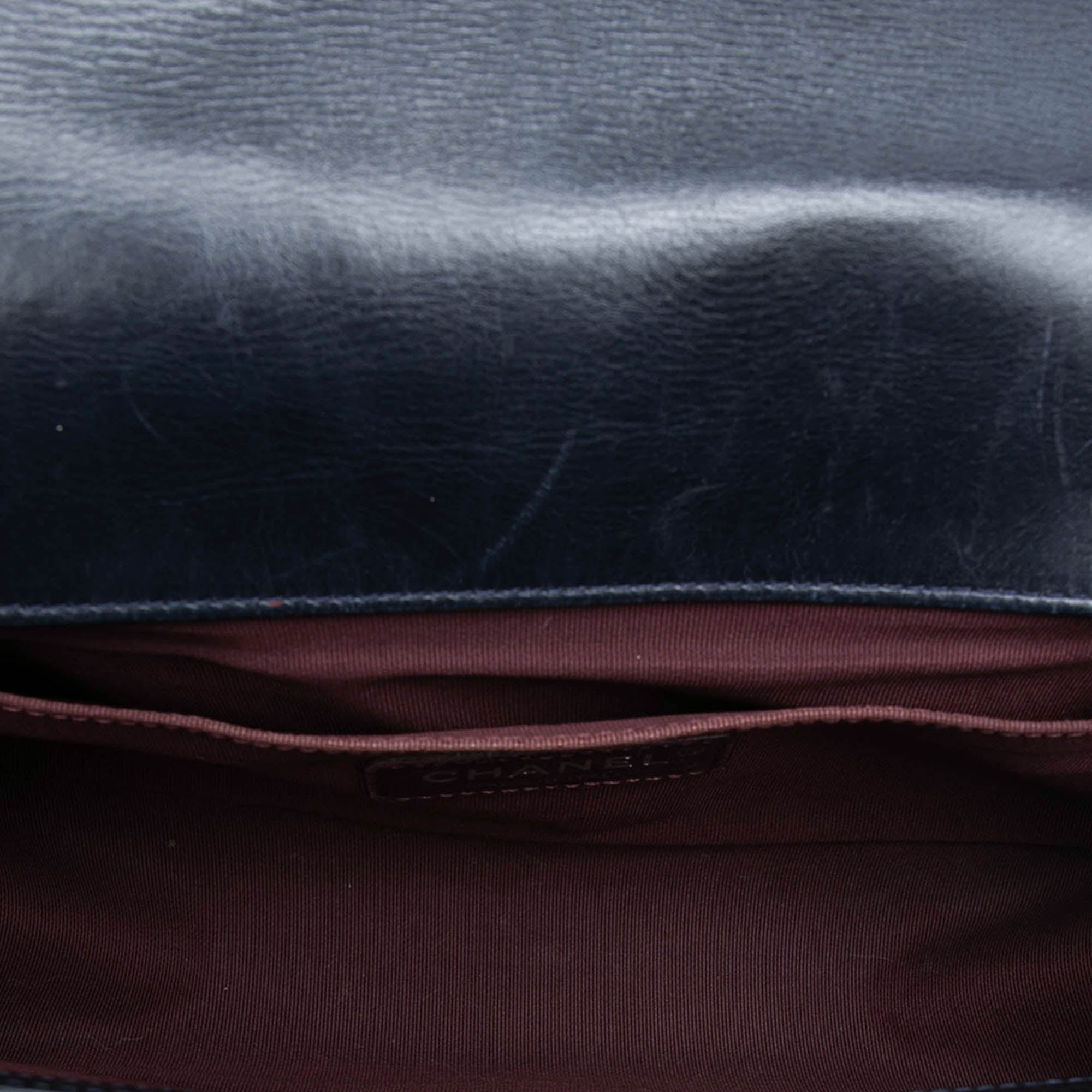 Old Medium Quilted Glazed Calfskin Chain Around Boy Flap - Image 4