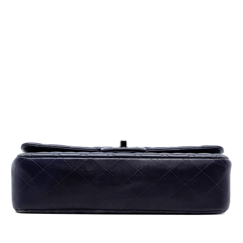 Medium Classic Lambskin Double Flap - Image 3