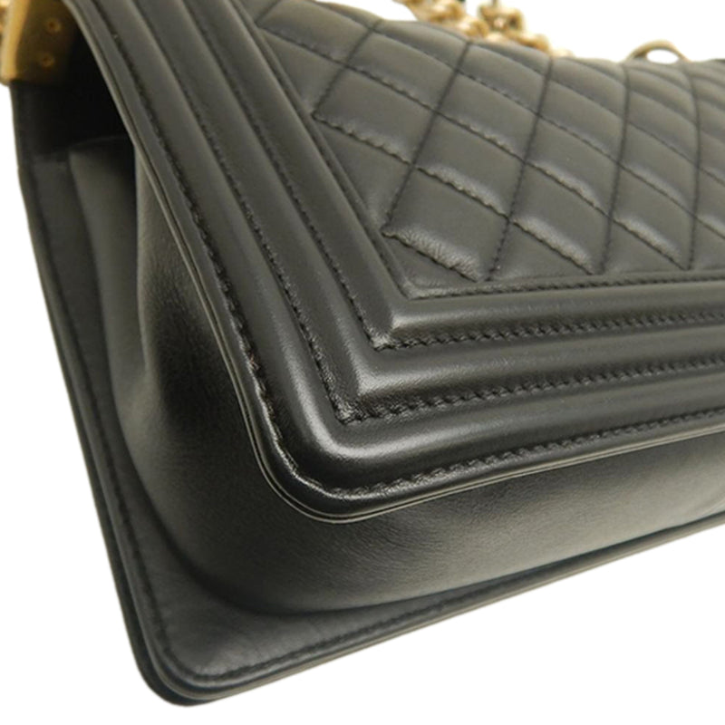 Old Medium Quilted Lambskin Boy Flap - Image 17