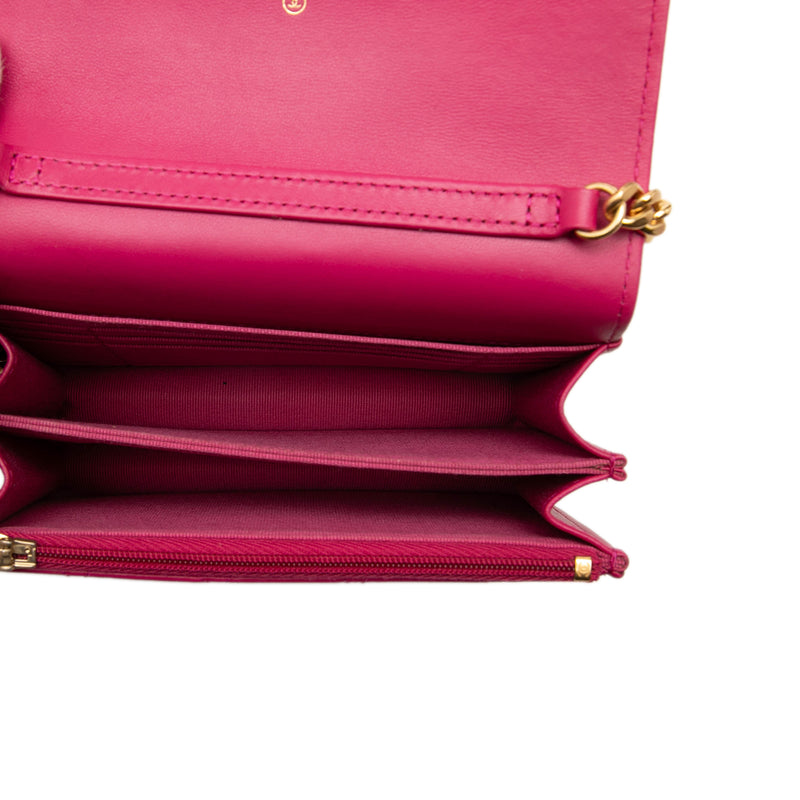 Mini CC Quilted Lambskin Pearl Samba Wallet On Chain - Image 4