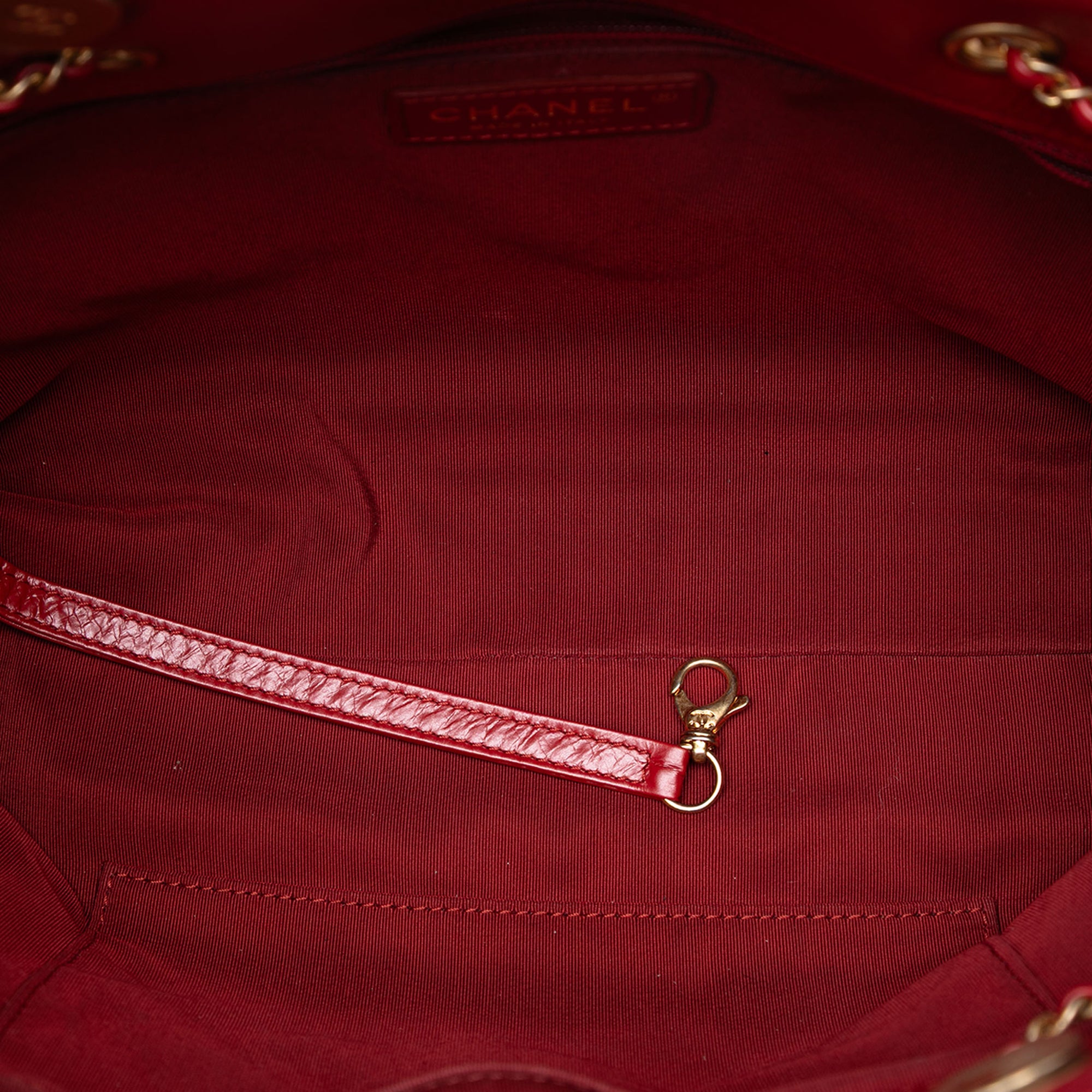 CC Quilted Calfskin Front Zip Drawstring Chain Tote - Image 4
