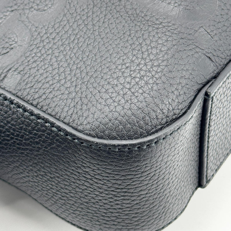 Gucci Convertible Jumbo Gg Embossed Leather Black Bag