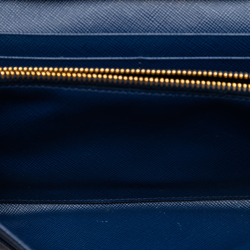 Saffiano Wallet On Chain - Image 4