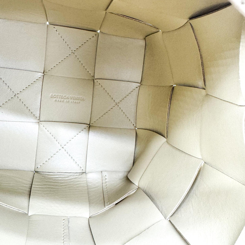 Bottega Veneta Cassette Leather Beige Bag