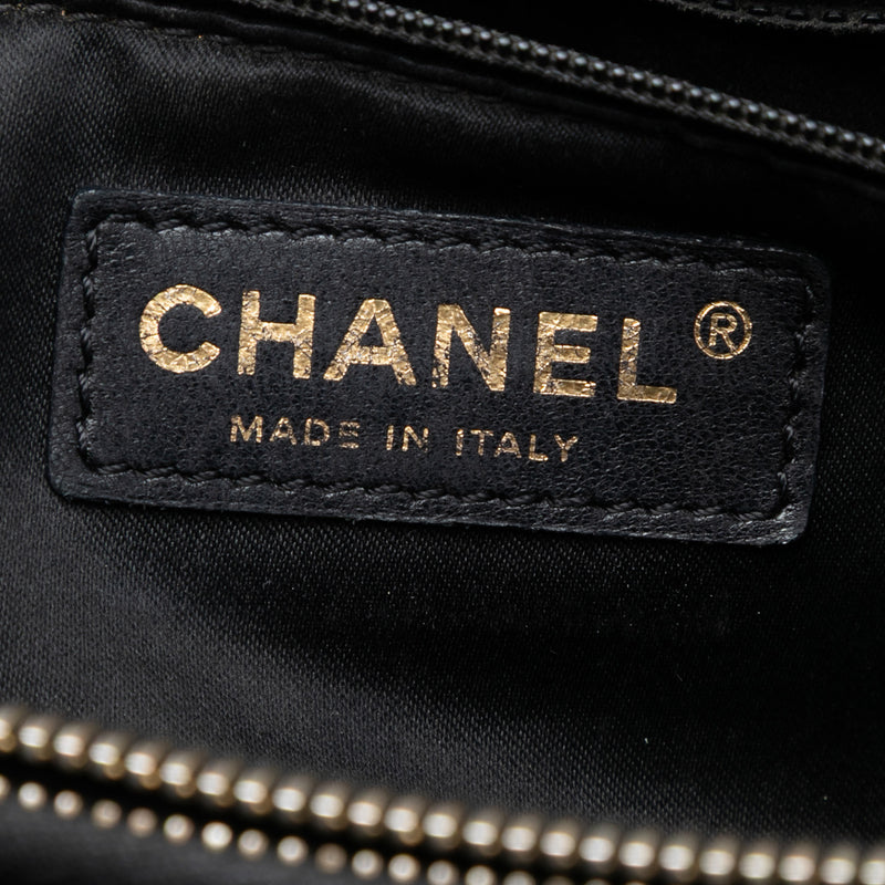 Caviar Grand Shopping Tote - Image 5