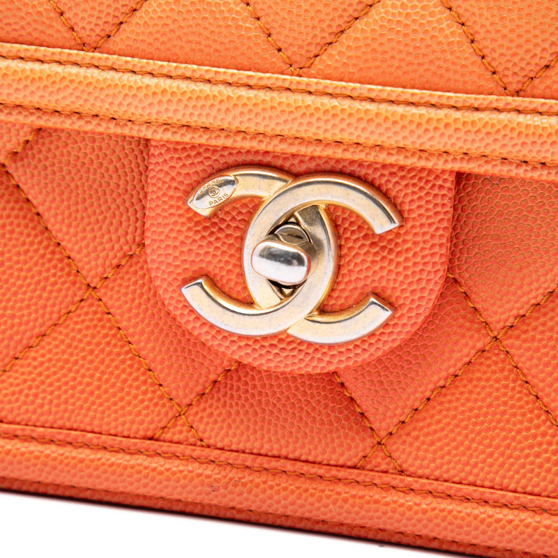 Small Quilted Caviar Sunset On The Sea Flap - Image 5