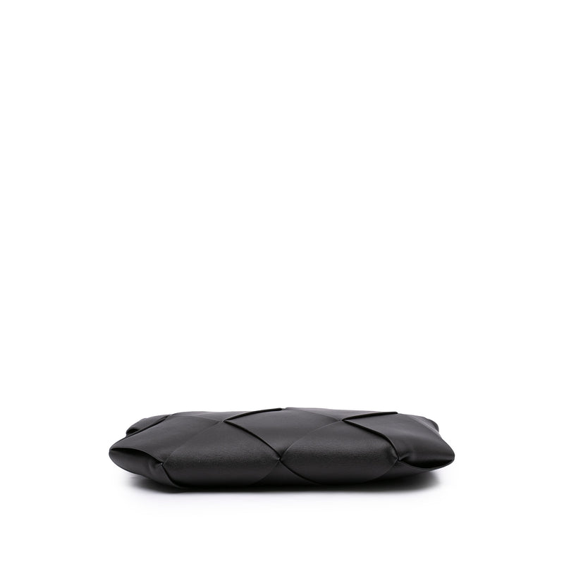 Maxi Intrecciato Leather Clutch - Image 3