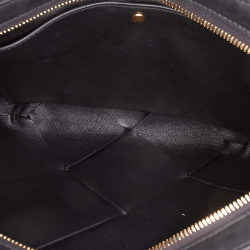 Maxi Intrecciato Leather Clutch - Image 4