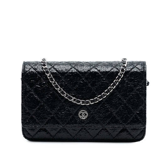 CC Quilted Crinkled Patent Wallet On Chain - Image 1