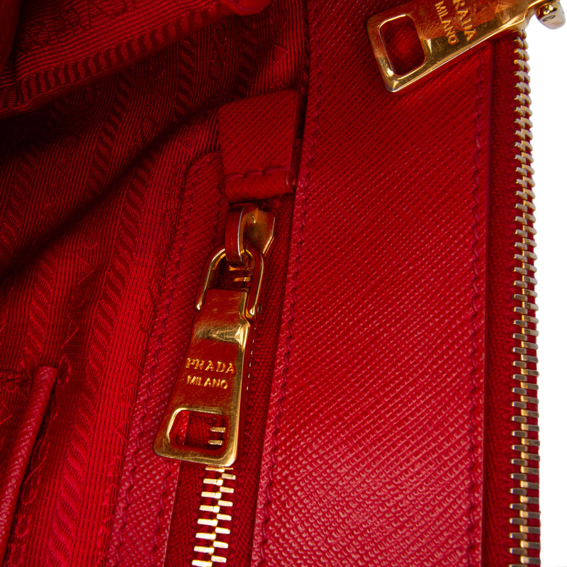 Large Saffiano Lux Galleria Double Zip Satchel - Image 8