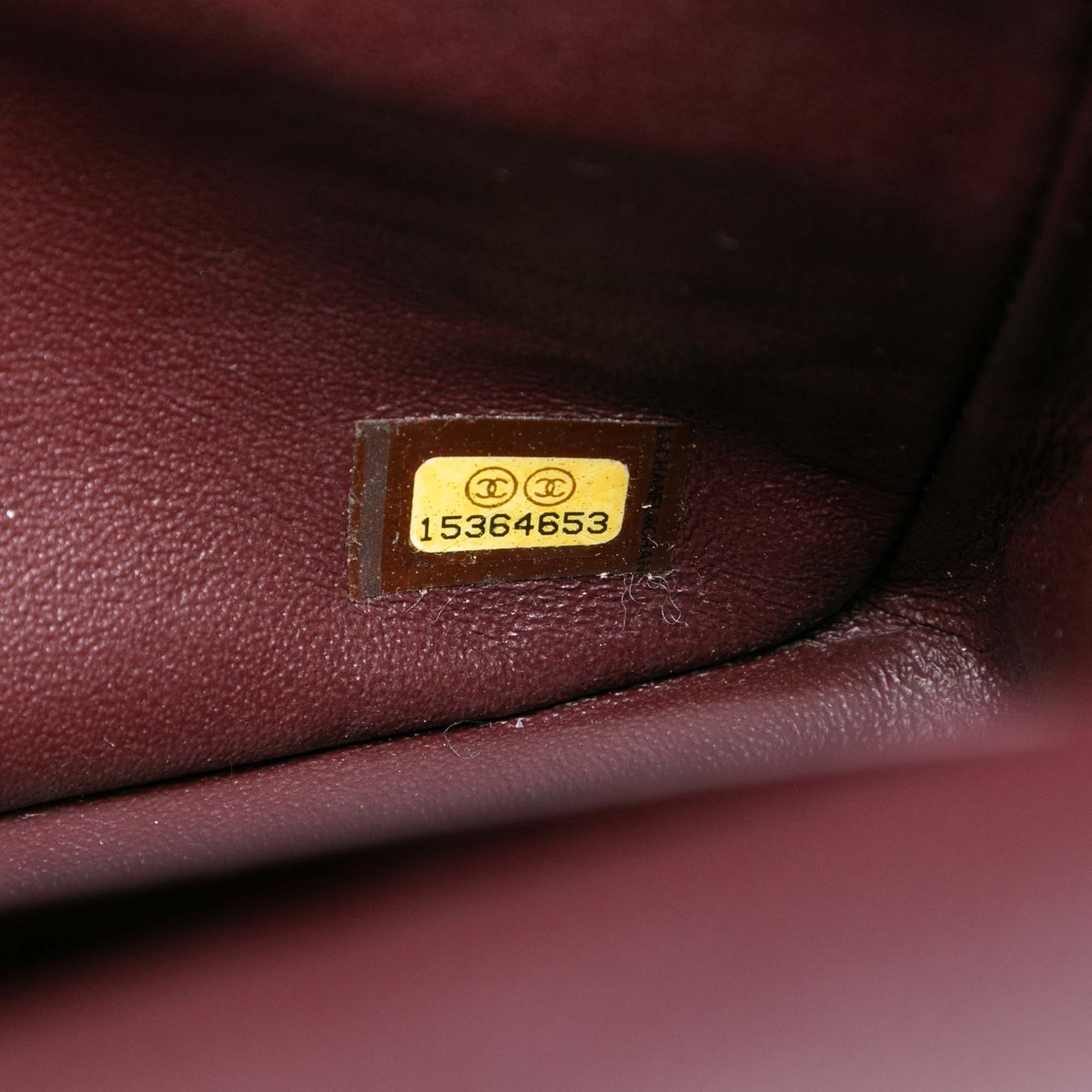 Maxi Classic Lambskin Double Flap - Image 5